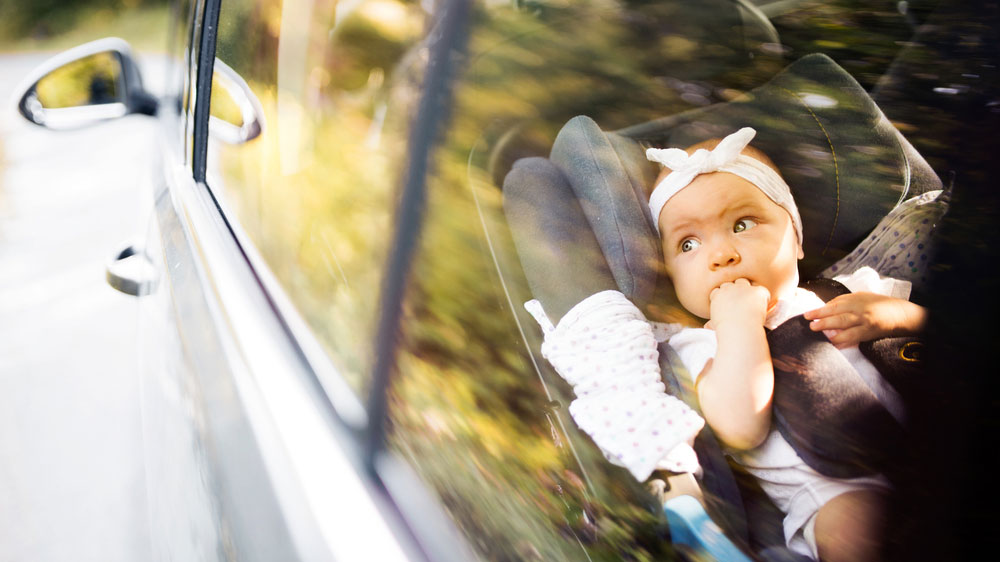 baby_on_backseat_16x9